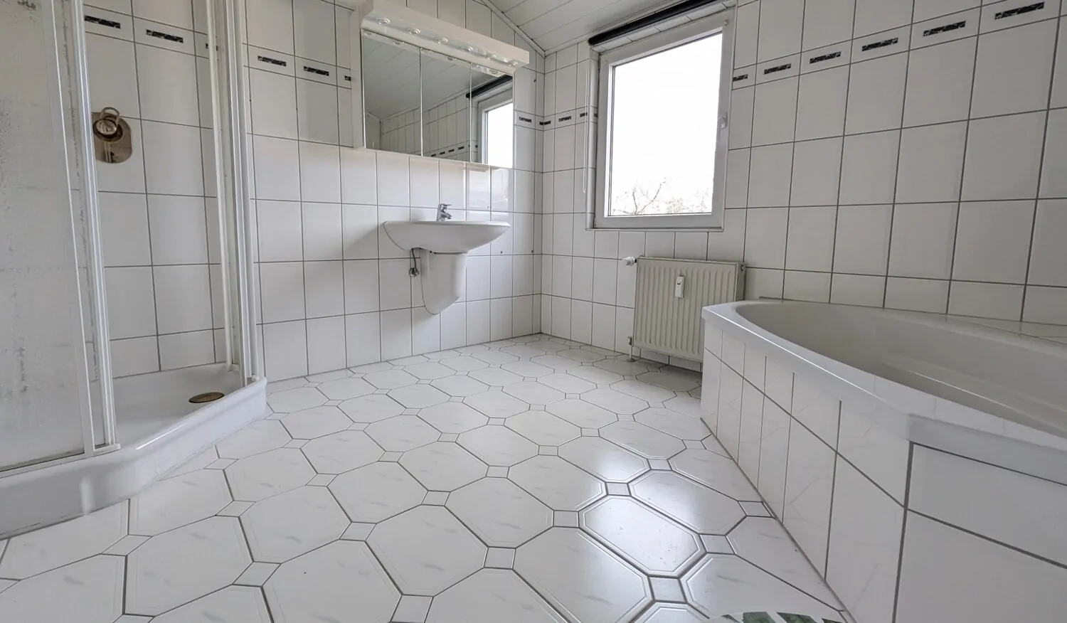 3-Familienhaus mit Potenzial – attraktive Kapitalanlage in Köllerbach