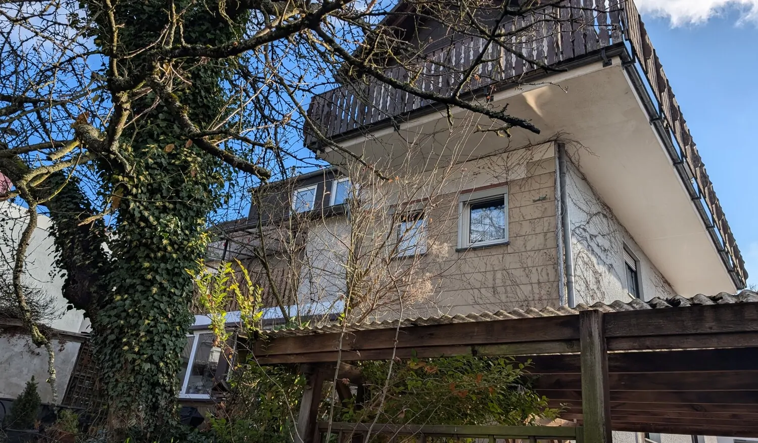 3-Familienhaus mit Potenzial – attraktive Kapitalanlage in Köllerbach