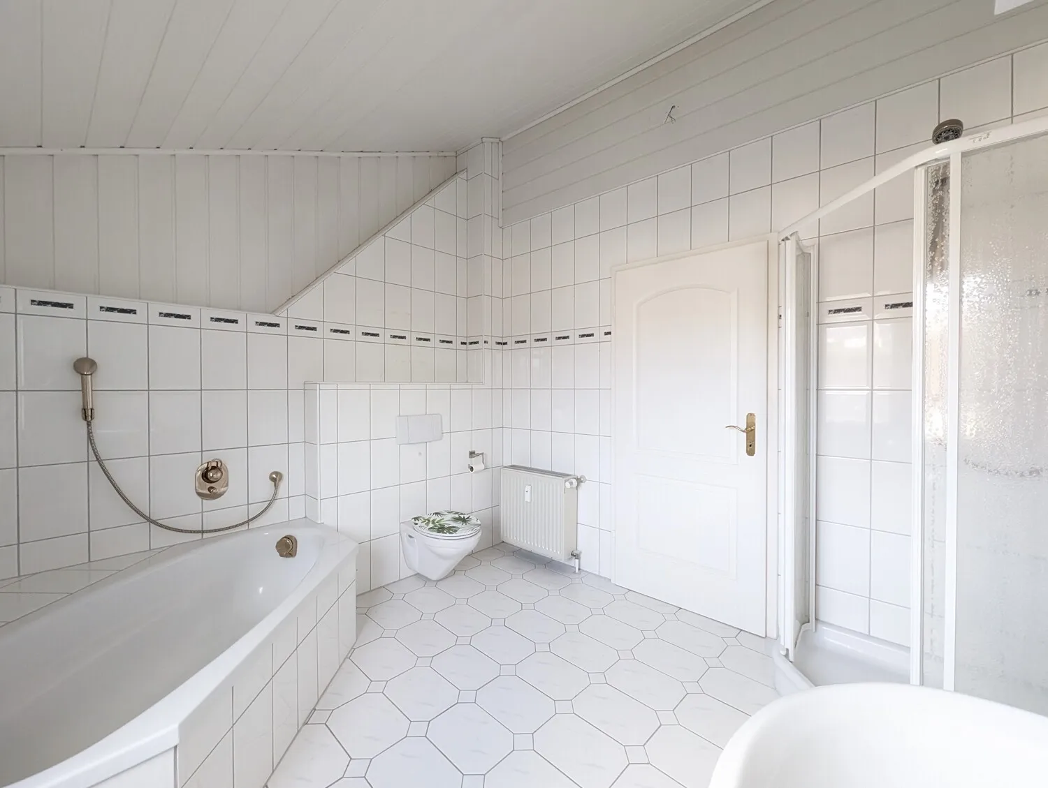 3-Familienhaus mit Potenzial – attraktive Kapitalanlage in Köllerbach