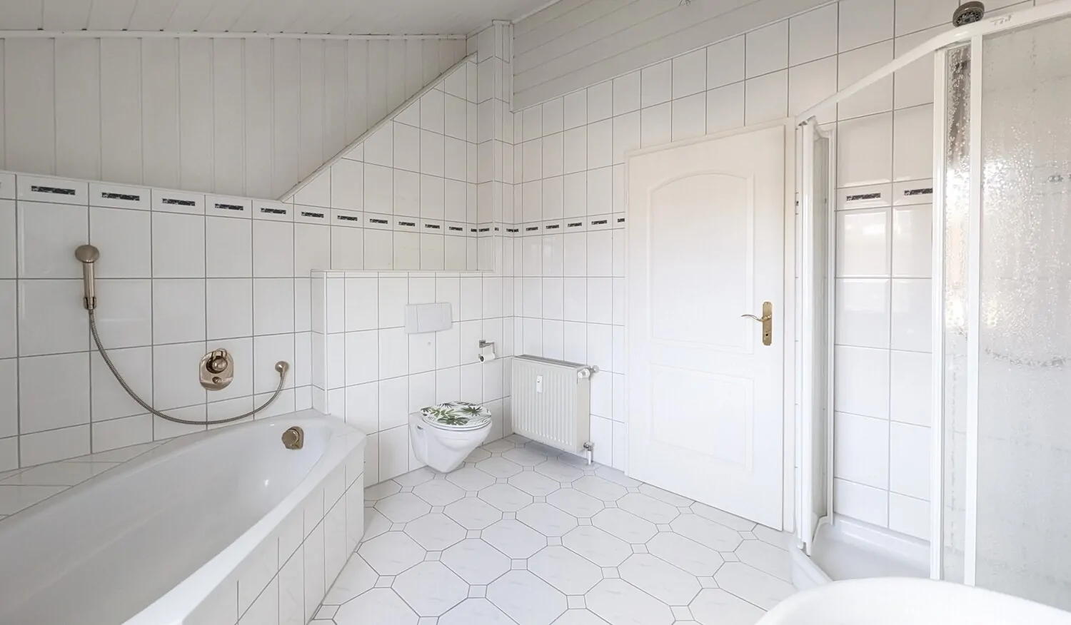 3-Familienhaus mit Potenzial – attraktive Kapitalanlage in Köllerbach