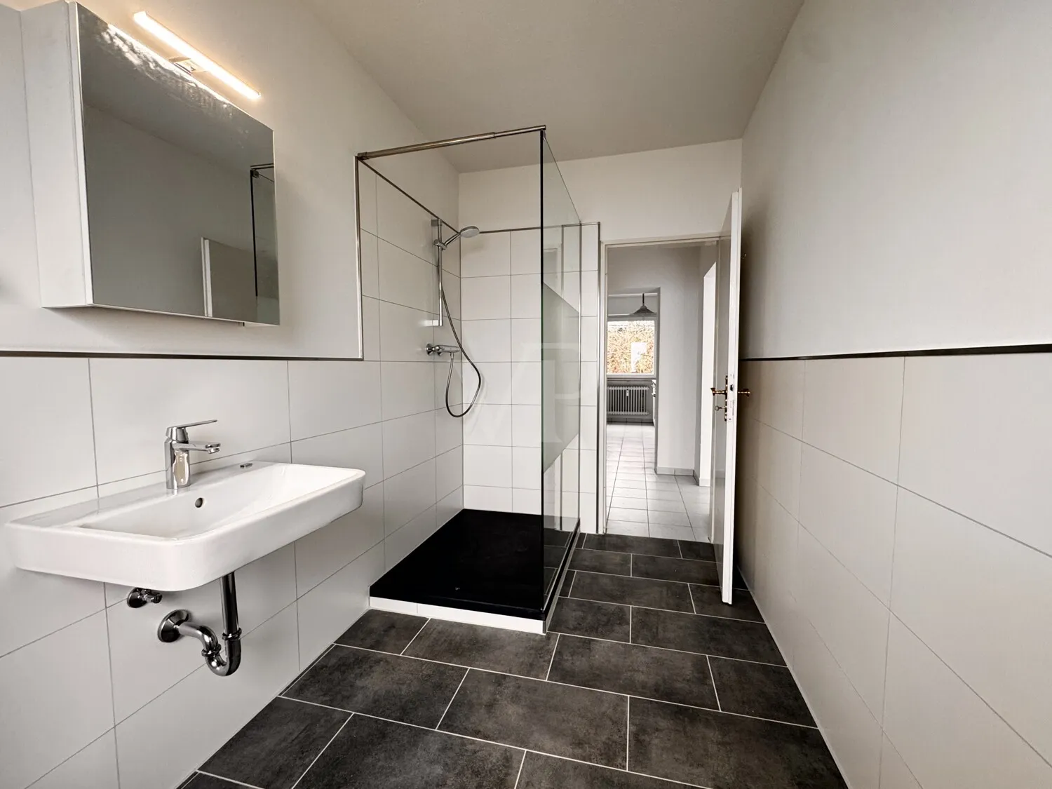 Helle 2-Zimmerwohnung 
im Weinbergweg