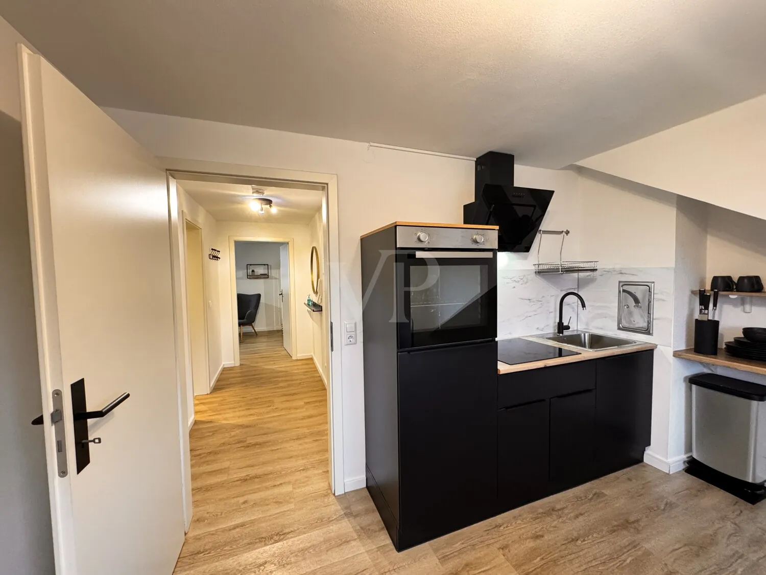 Moderne, voll möblierte und ausgestattete  2-Zimmer-Wohnung 
in Uni,  Hochschul- und Stadtnähe