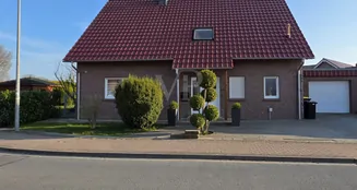 von_poll_real_estate_property_25285014-1_image_0