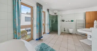 von_poll_real_estate_property_25285028_image_22