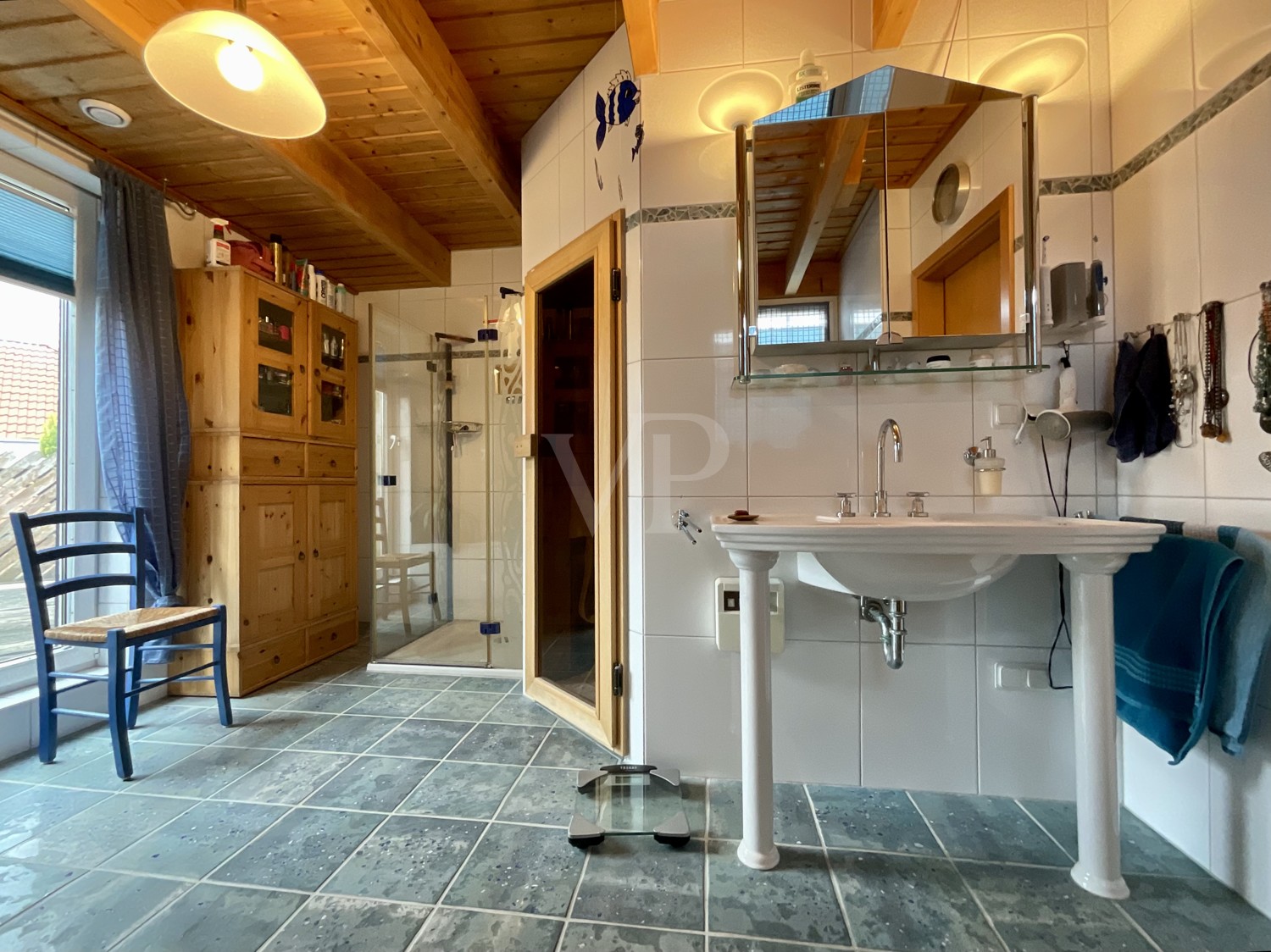 Badezimmer im DG