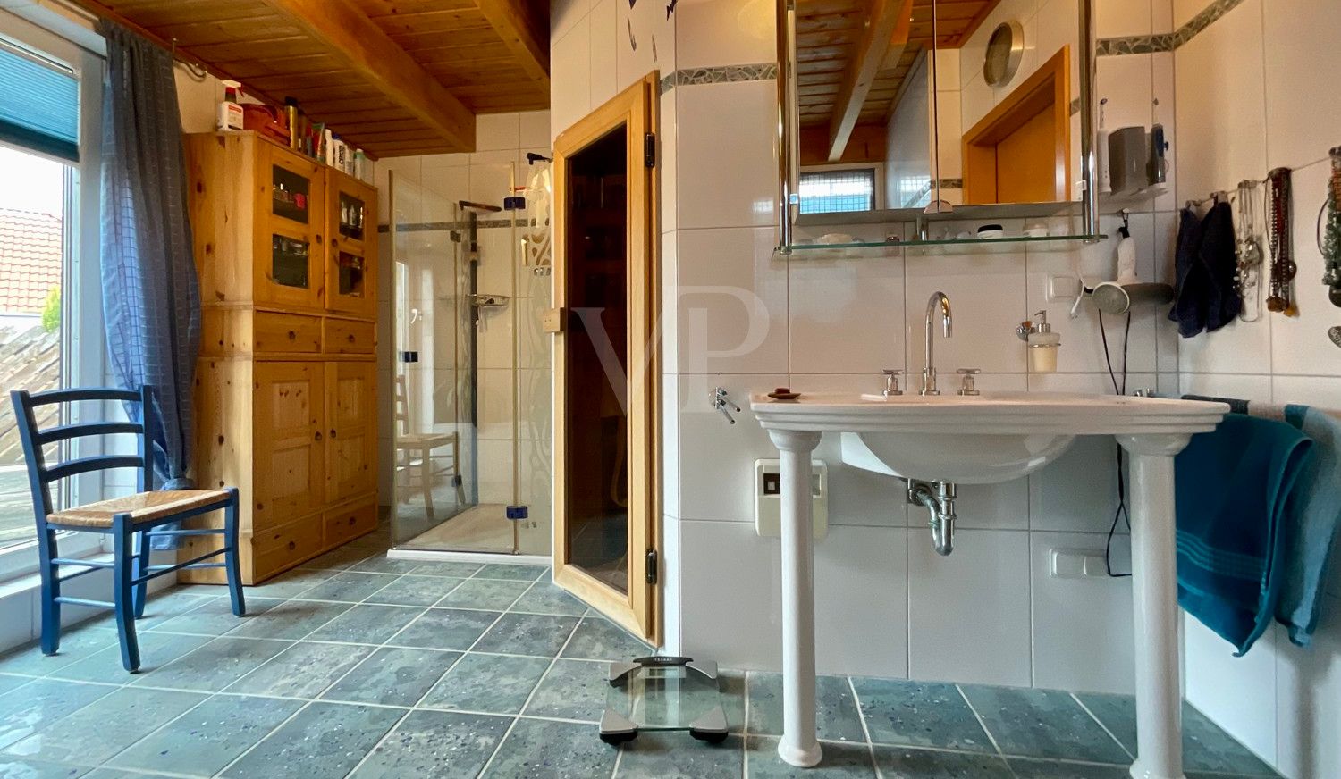 Badezimmer im DG