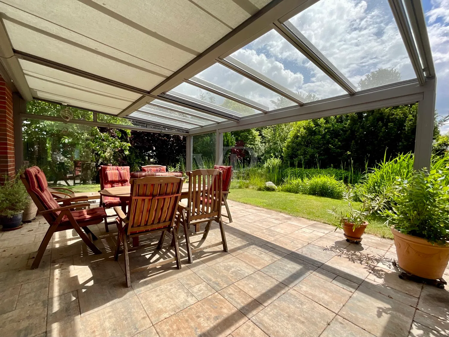 Sommergarten mit Beschattung