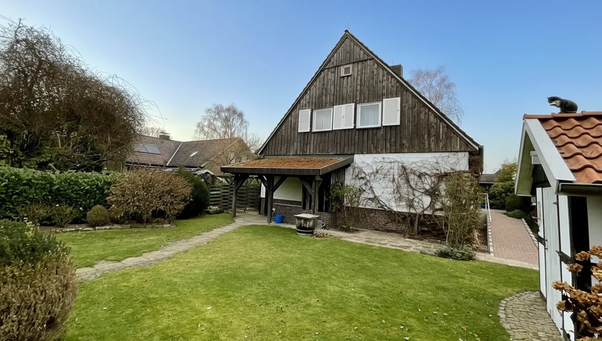 EFH in Holzständerbauweise mit vielen Wohnoptionen und großem Garten in Hiddestorf zu verkaufen!