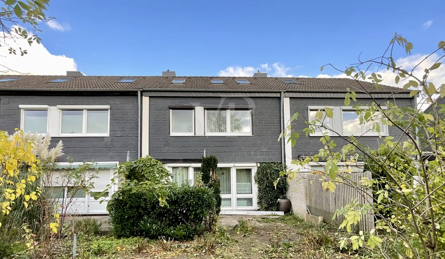 Familienleben im großzügigen Reihenmittelhaus mit sonniger Terrasse in Laatzen genießen!