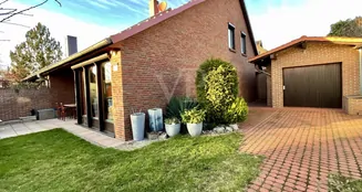 von_poll_real_estate_property_25285047_image_1