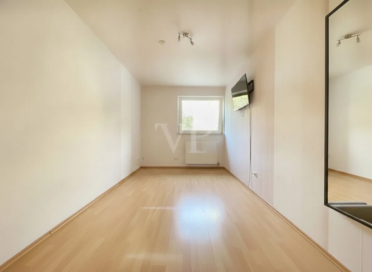 Zimmer 4 (virtuell entmöbliert)