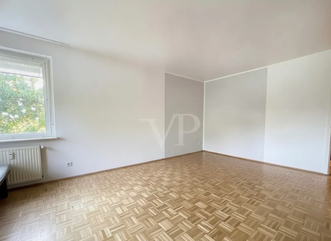 Wohnzimmer (virtuell entmöbliert)