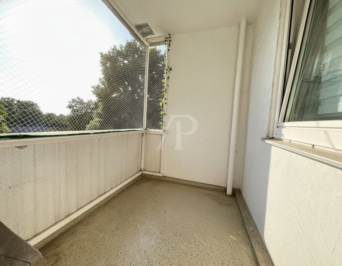 Balkon 2 (virtuell entmöbliert)