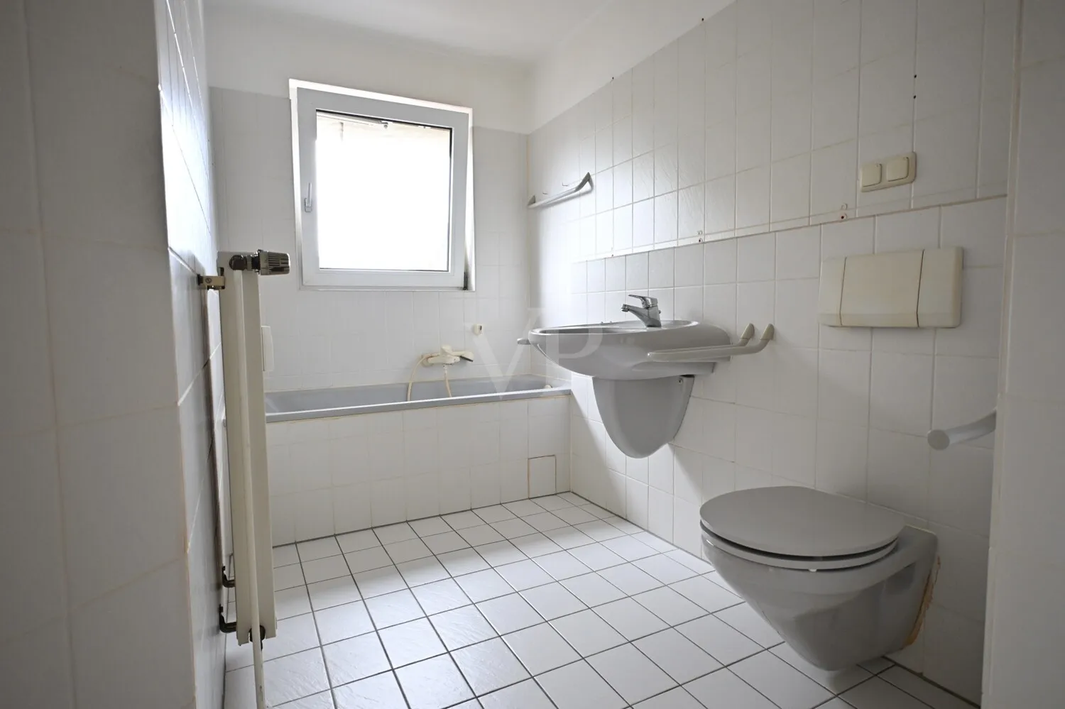 Badezimmer mit Wanne