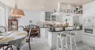 von_poll_real_estate_property_25053079_image_2