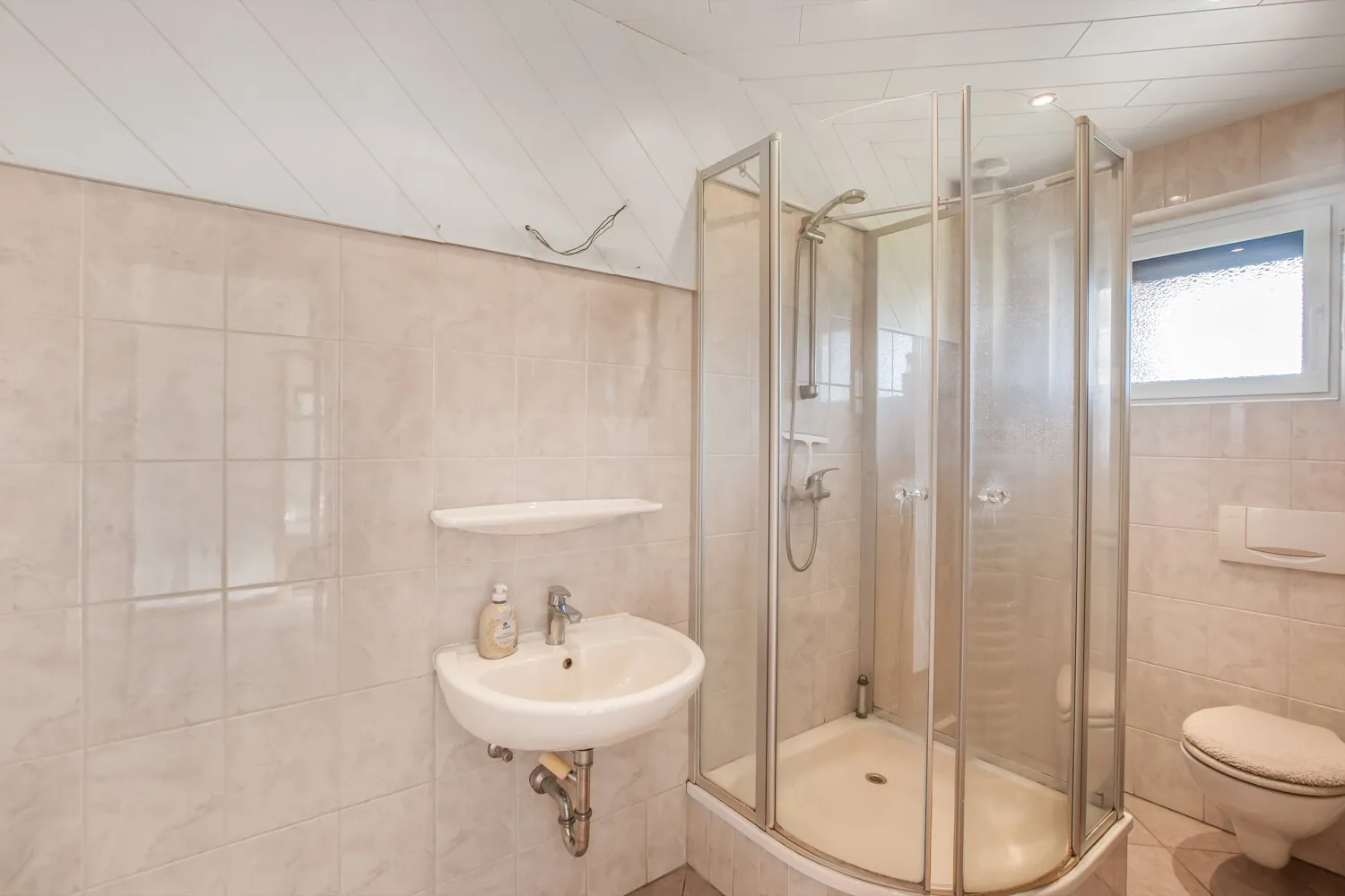 Badezimmer Erdgeschoss