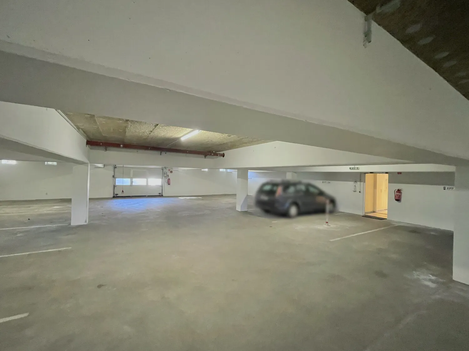 Zugang zum Fahrradraum über Garage
