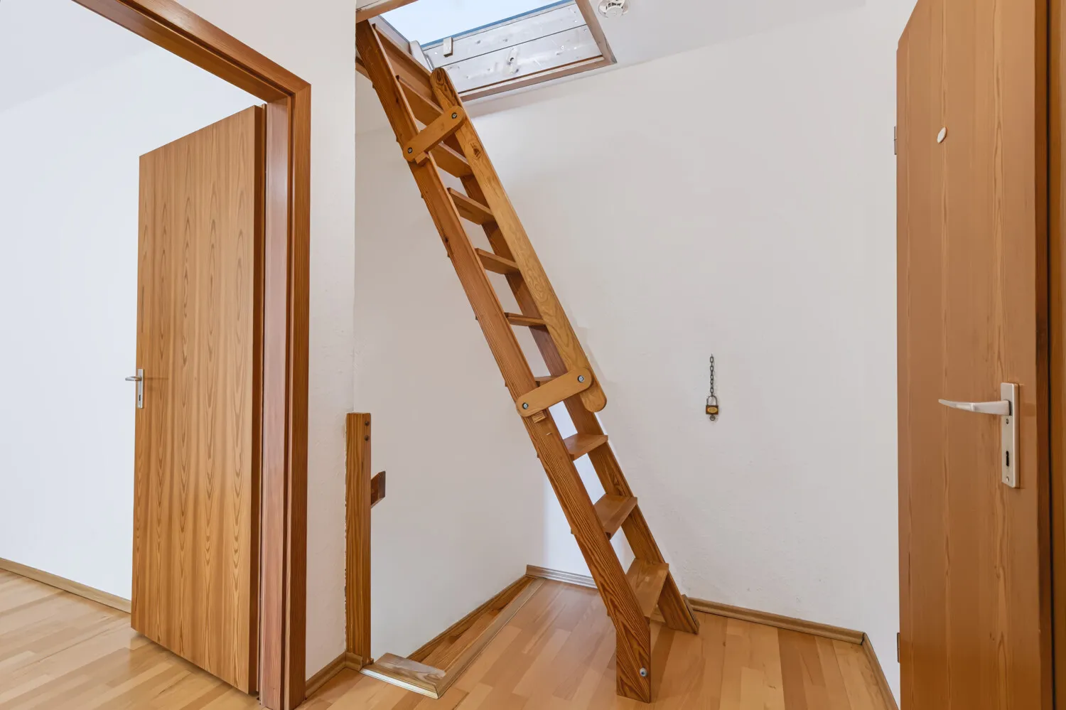Treppe ins Dachgeschoss