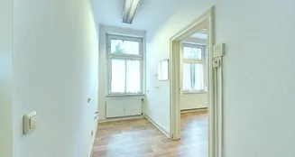 von_poll_real_estate_property_25283030_image_14