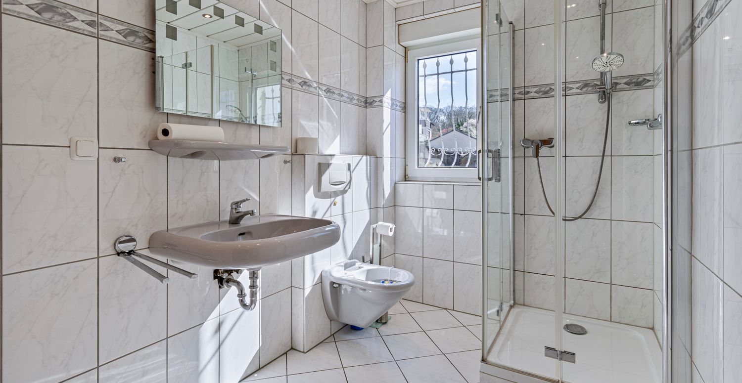 Badezimmer EG