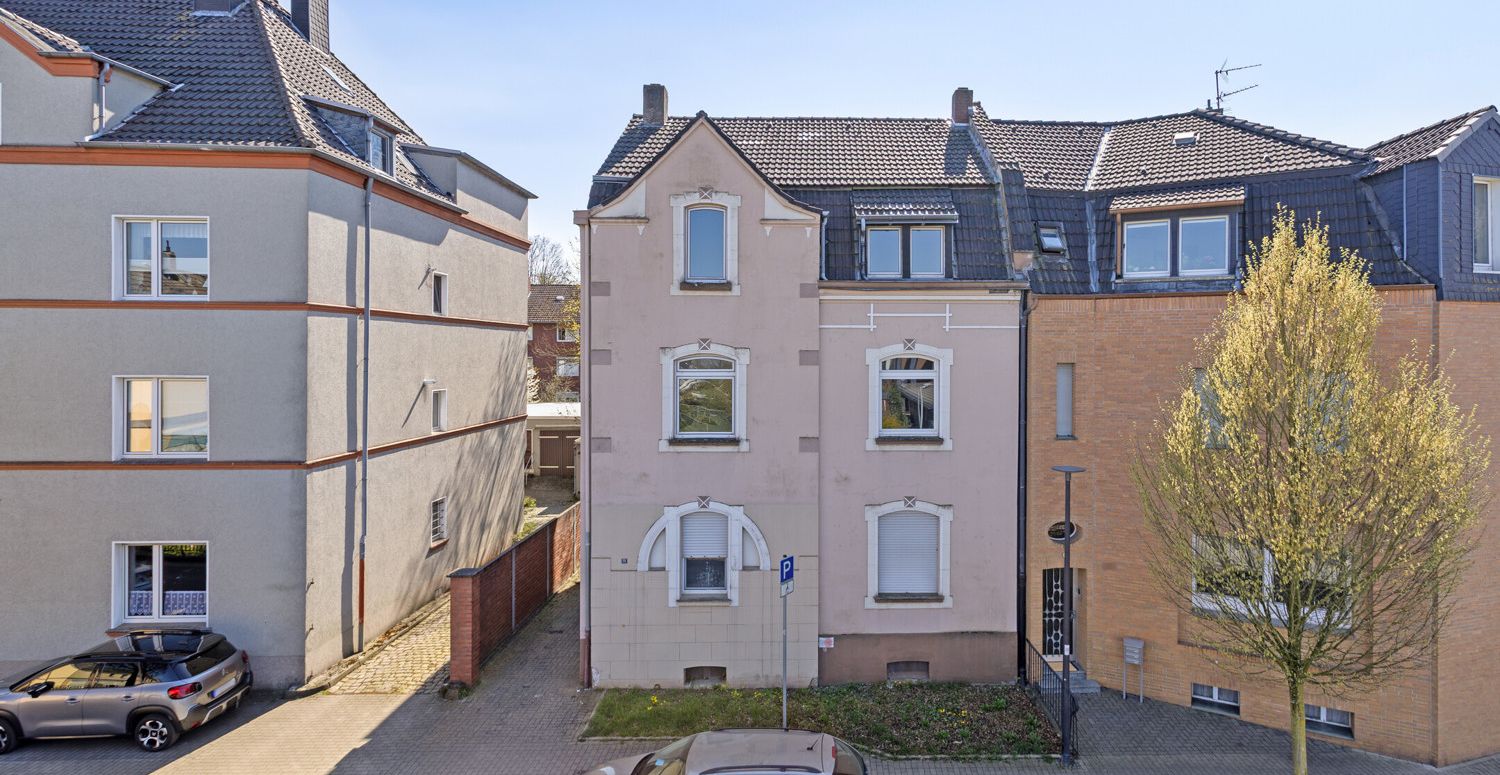 Strassenansicht 1