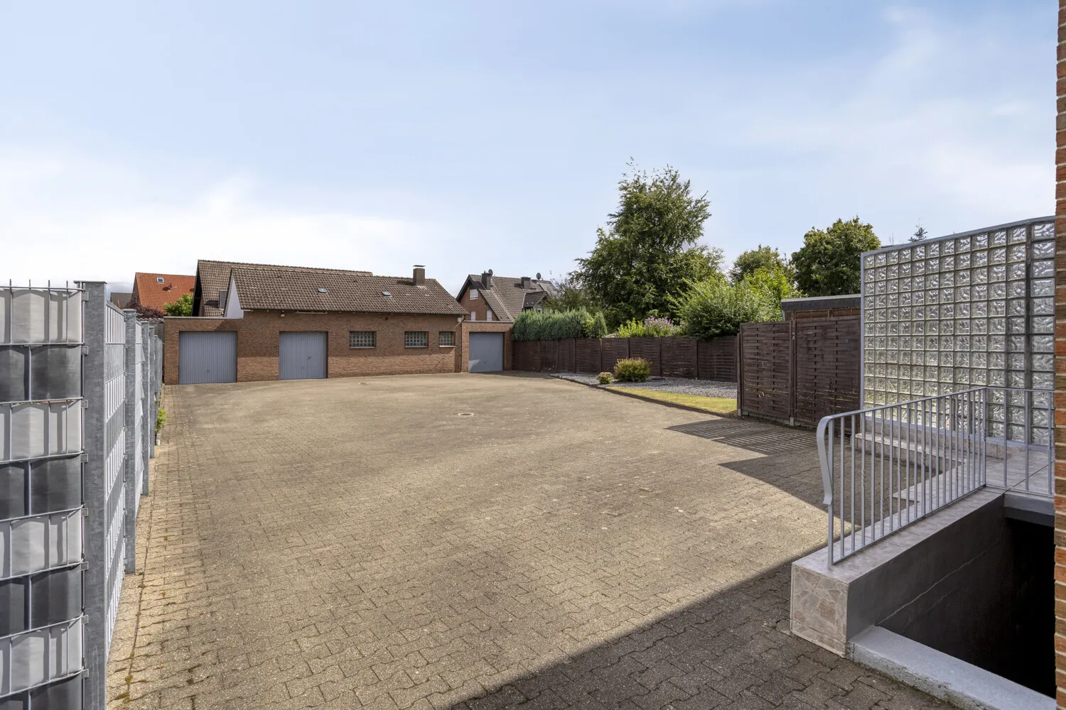 Garagen- u. Werkstatthof