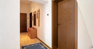 von_poll_real_estate_property_25283026_image_11