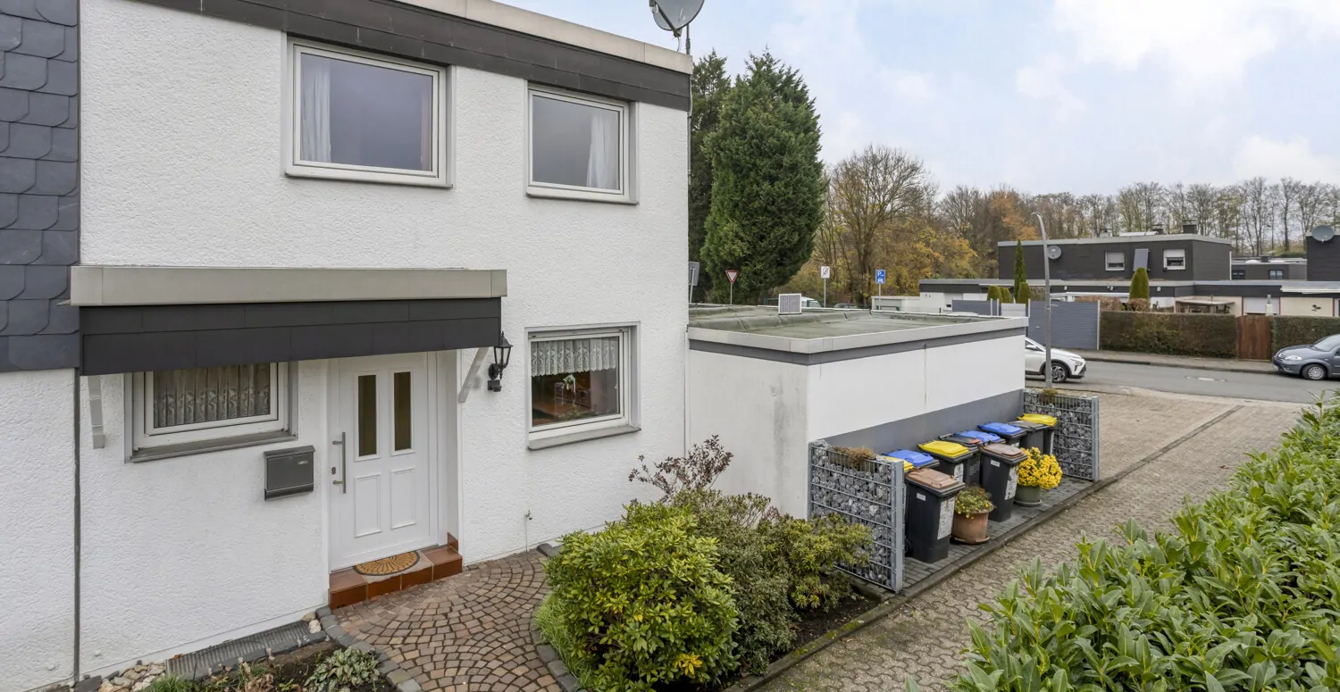 Ansicht vorn links hoch