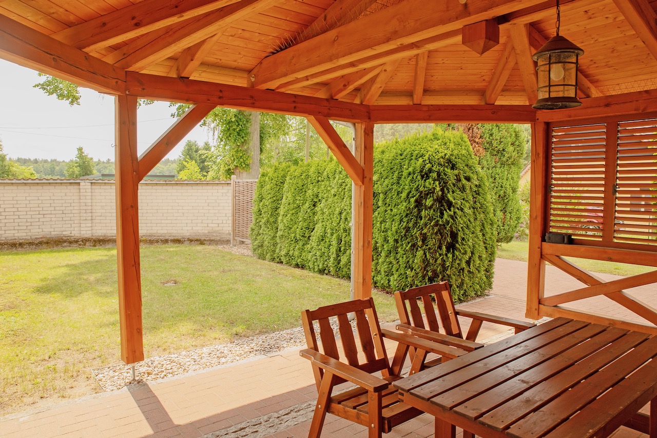 5 Überdachte Terrasse (Freisitz)