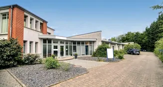 von_poll_real_estate_property_25255007_image_0