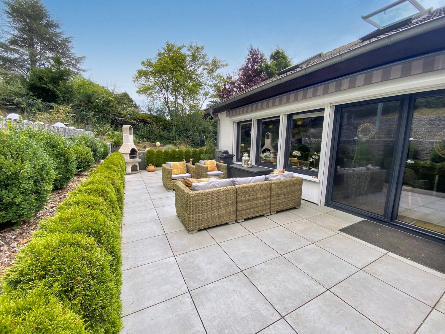 Terrasse EG Rechts
