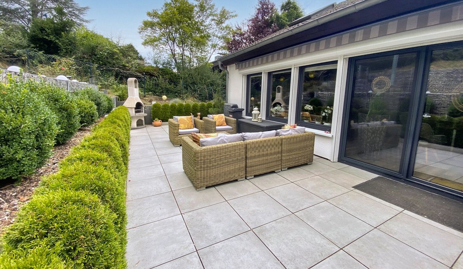 Terrasse EG Rechts