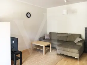 Möblierte Wohnung mit einem Schlafzimmer zu vermieten