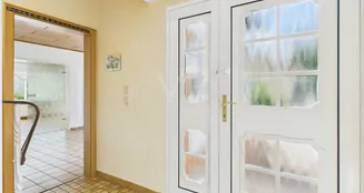 von_poll_real_estate_property_25352084_image_2