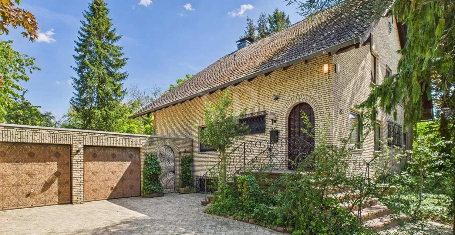 Beeindruckende Villa am See