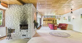 von_poll_real_estate_property_25352083_image_7