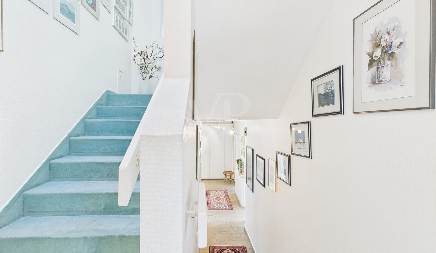 Repräsentatives Einfamilienhaus in Split-Level-Architektur