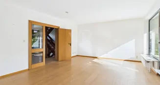 von_poll_real_estate_property_25352090_image_2