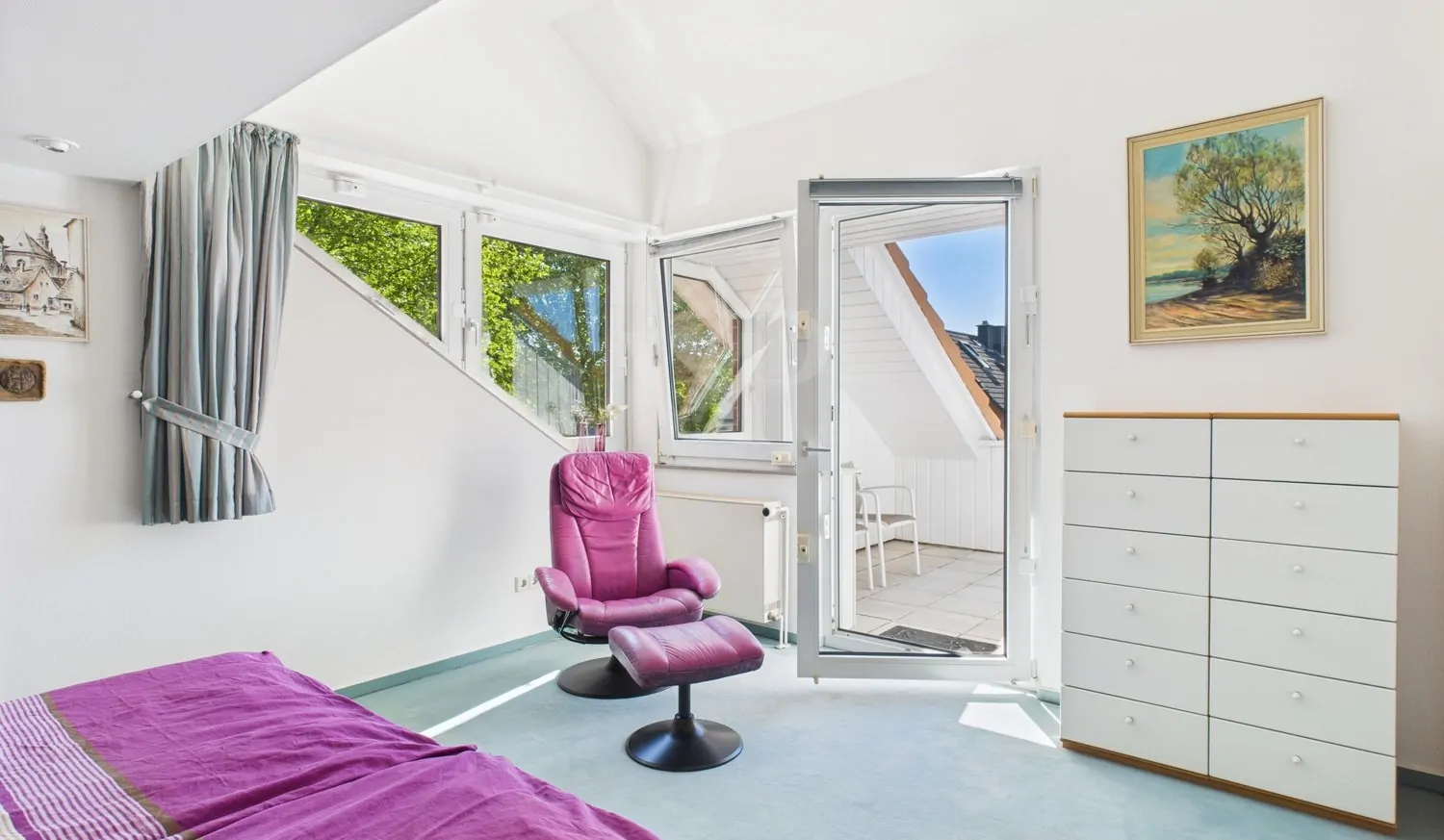 Schlafzimmer mit Balkon