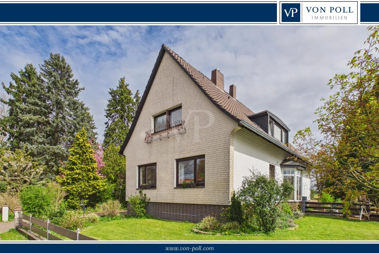 Blick ins Grüne! Einfamilienhaus mit Einliegerwohnung und Keller