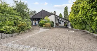 von_poll_real_estate_property_25295030_image_1