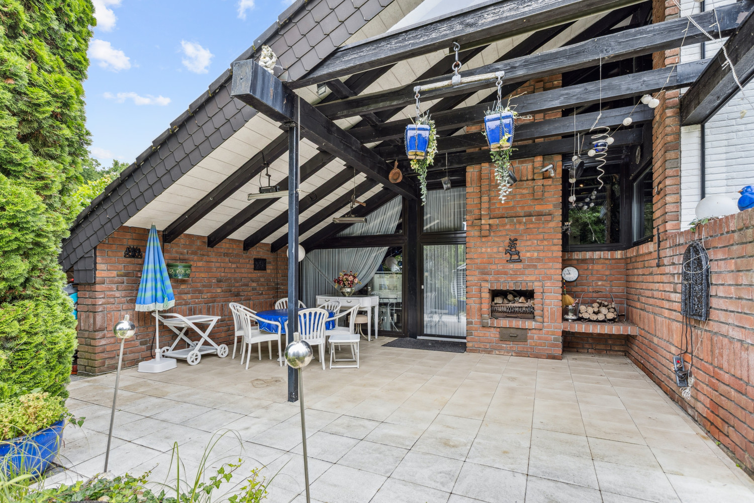 Freistehendes Architektenhaus im Bungalowstil  in zentraler Lage von Heiligenrode