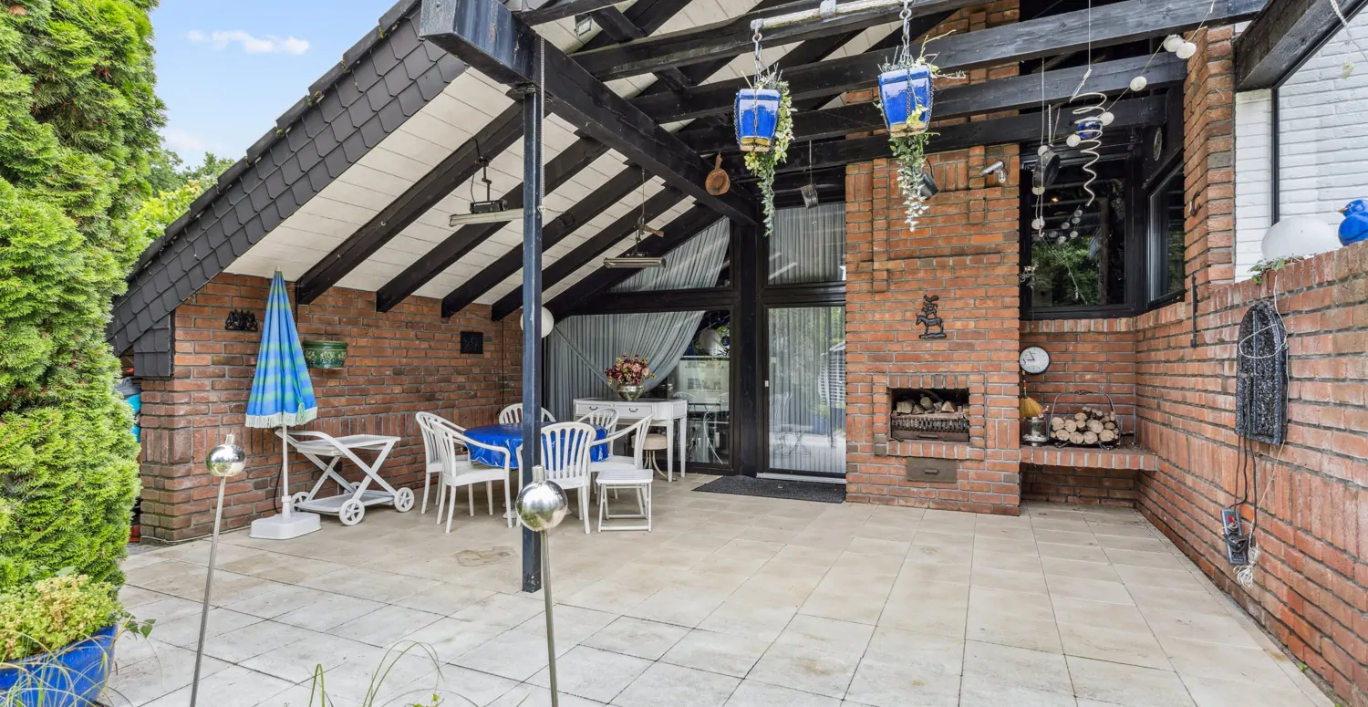 Freistehendes Architektenhaus im Bungalowstil in zentraler Lage von Heiligenrode