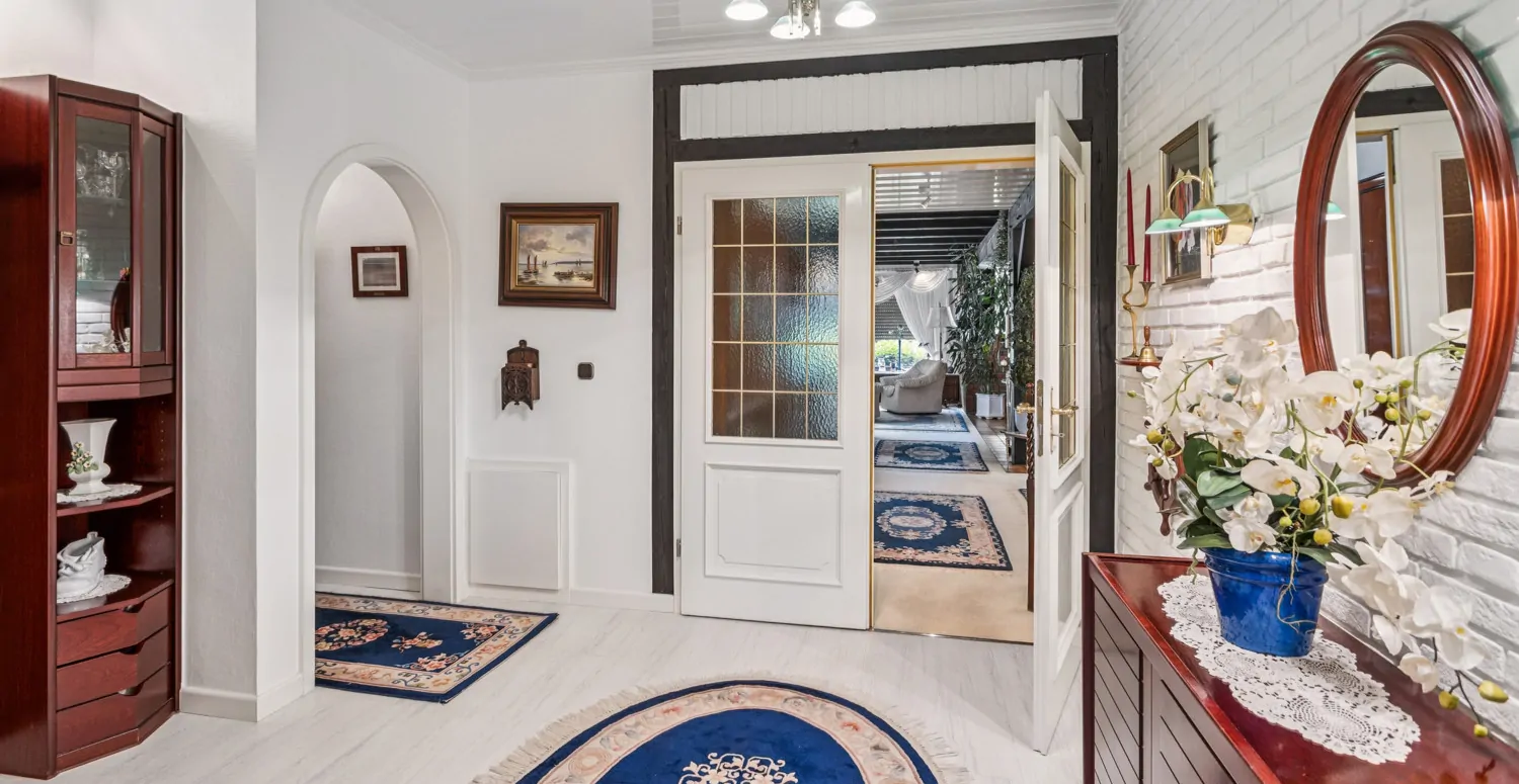 Freistehendes Architektenhaus im Bungalowstil in zentraler Lage von Heiligenrode