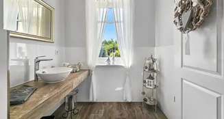 von_poll_real_estate_property_24295026_image_21