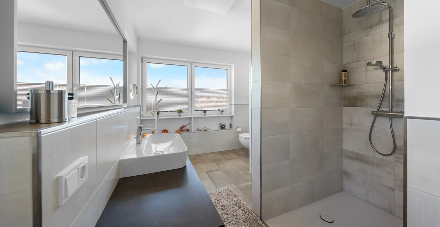 Lichtdurchflutete 4-Zimmer-Penthouse-Wohnung mit exklusiver Ausstattung und gehobenem Wohnkomfort