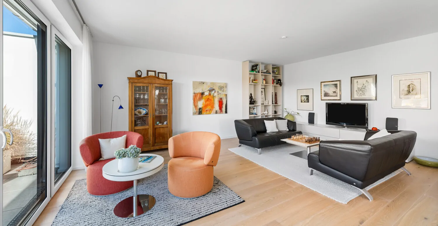 Lichtdurchflutete 4-Zimmer-Penthouse-Wohnung mit exklusiver Ausstattung und gehobenem Wohnkomfort