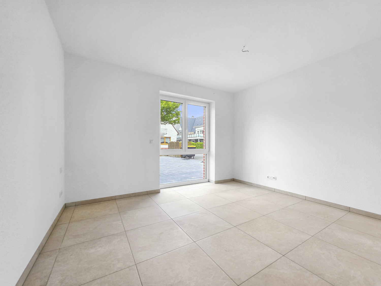 NEUBAU | Stilvolle 2-Zimmer-Erdgeschosswohnung mit hochwertiger Küche im Weyher Ortskern