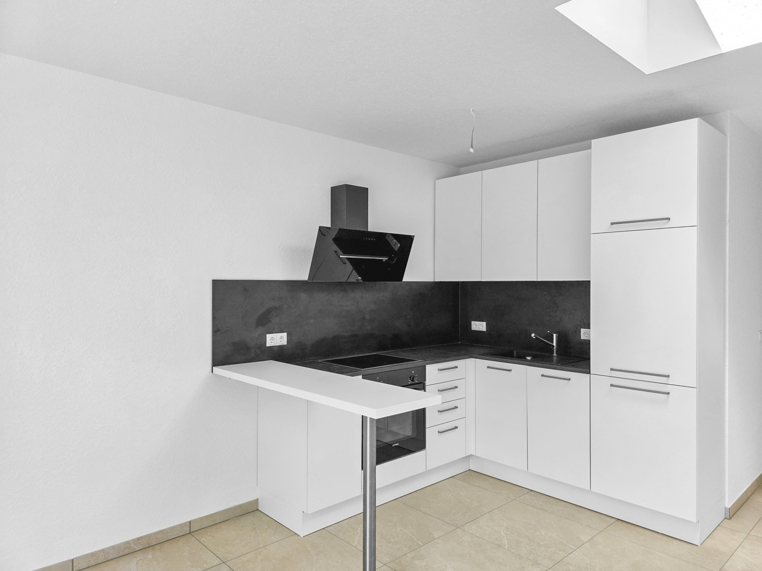 NEUBAU | Stilvolle 2-Zimmer-Dachgeschosswohnung mit hochwertiger Küche im Weyher Ortskern