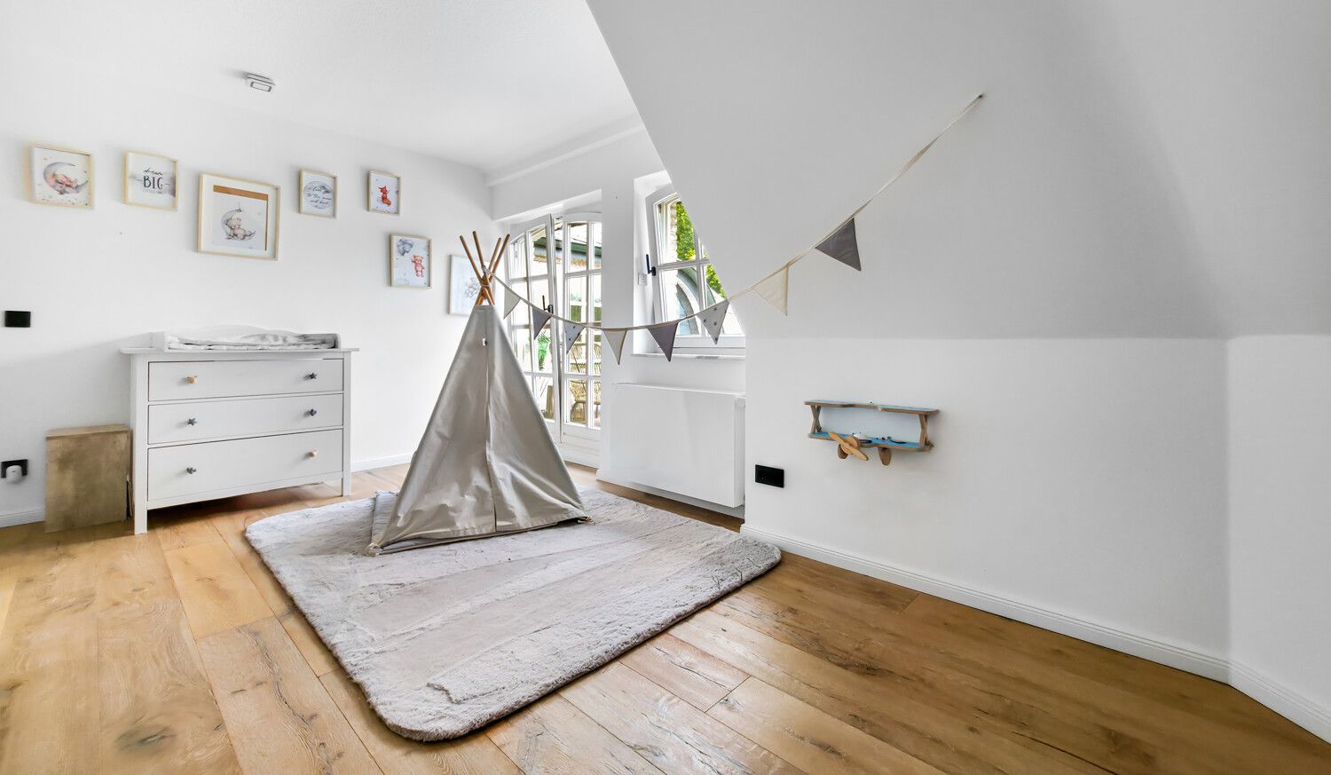 Schlafzimmer III